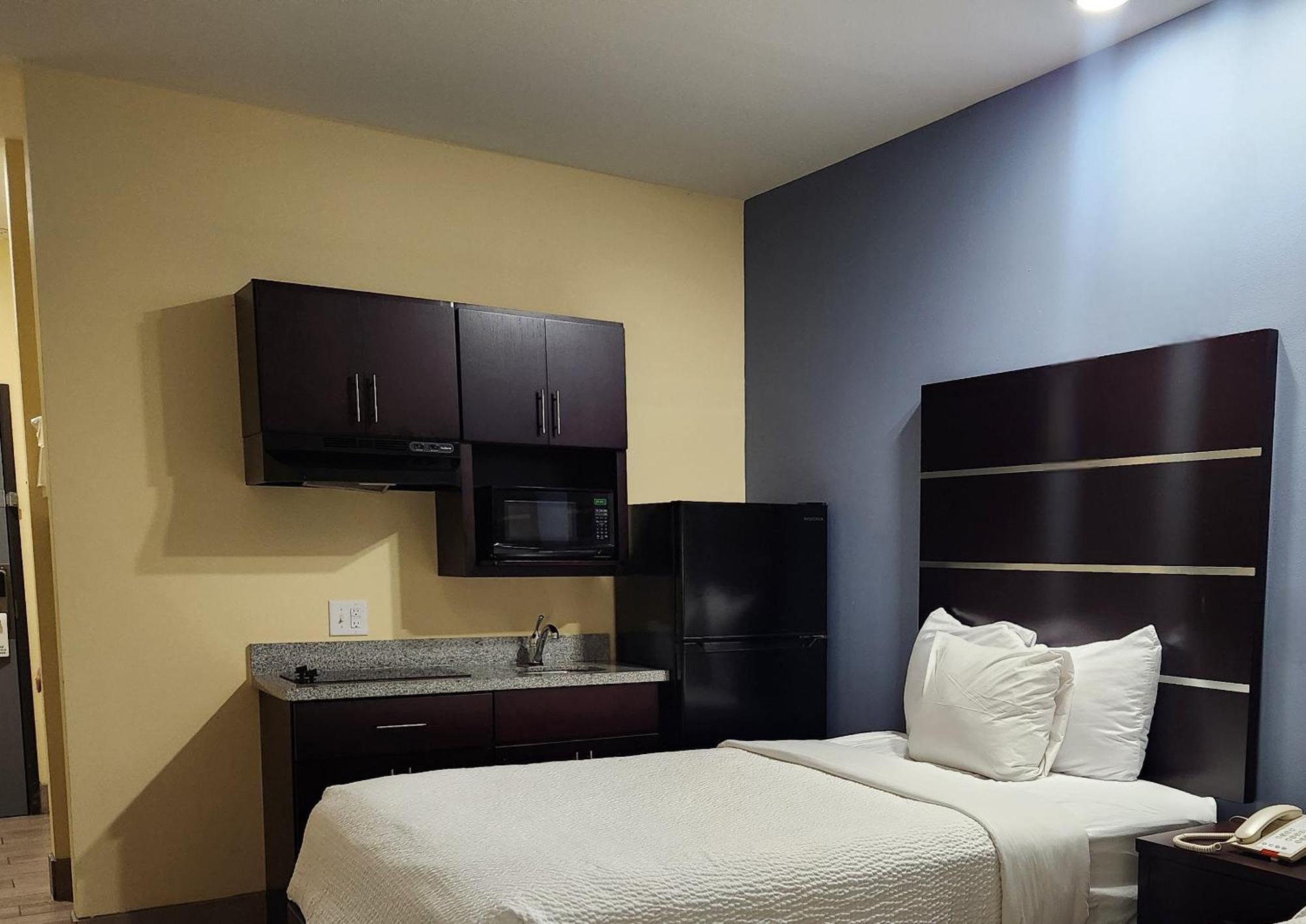 Days Inn By Wyndham Baton Rouge Airport Exterior photo